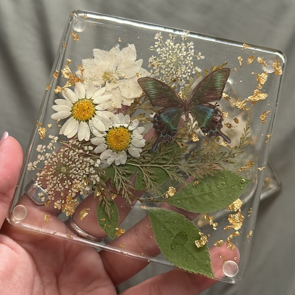 Hand made resin coaster set - Picture 2 of 3